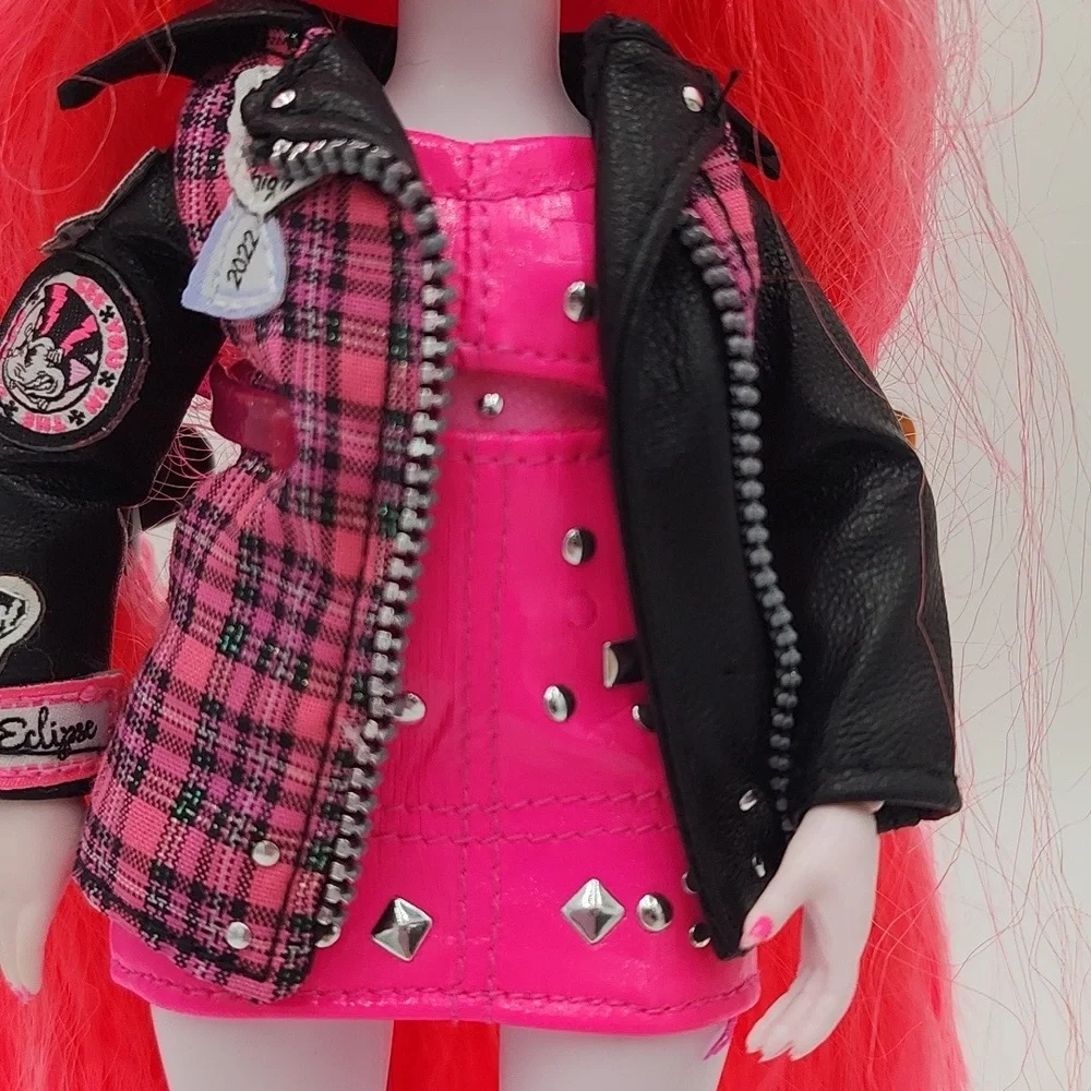 Shadow High Rainbow Vision  Mara‎ Pinkett Doll with Pink Hair and Outfit